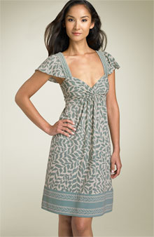 Grey_flutter_sleeves