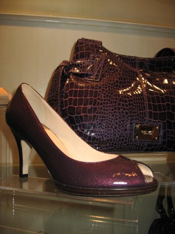 Purple_shoe_and_bag