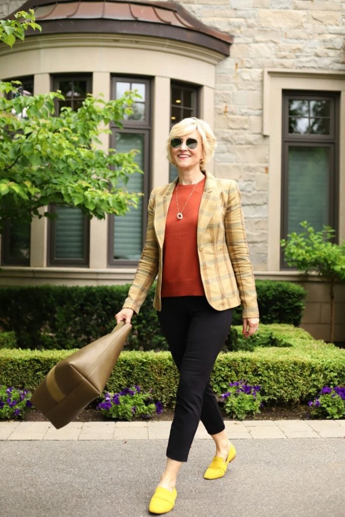 What to Wear With Mustard Yellow Shoes