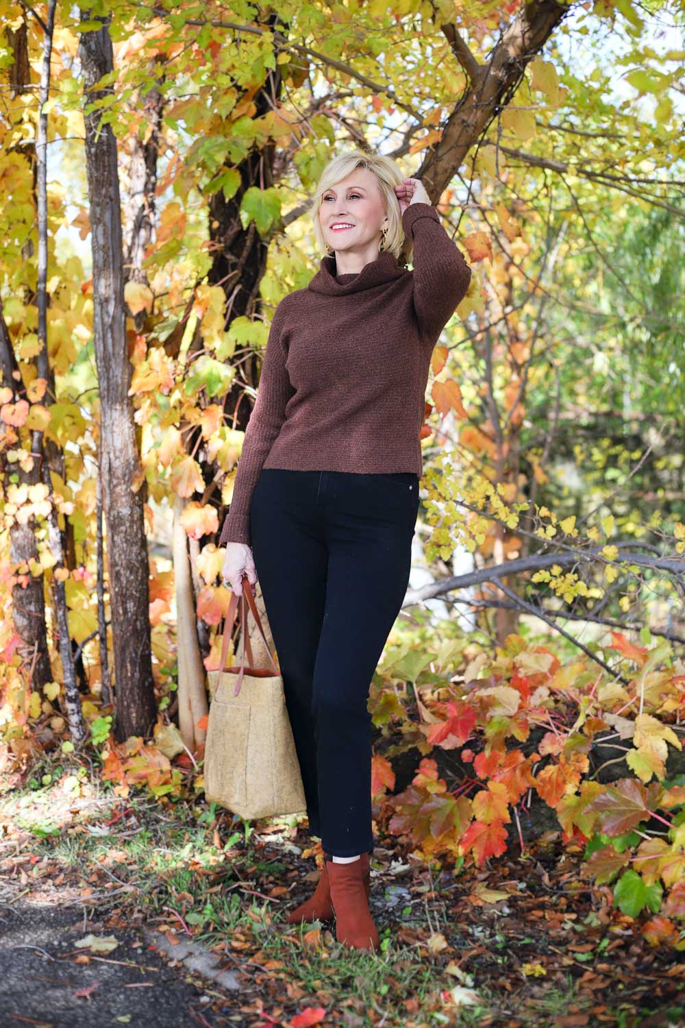 black and brown weekend outfit