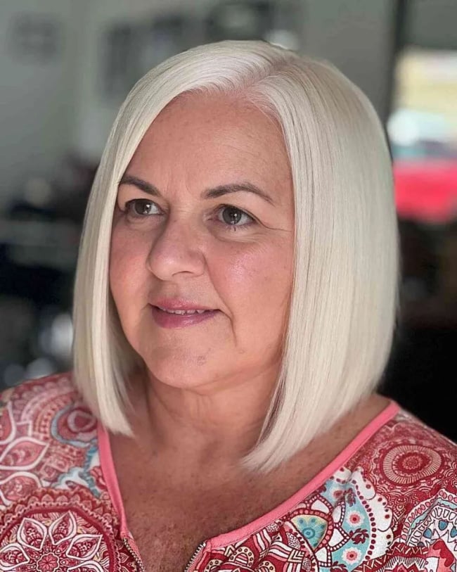 hair trends straight and sleek style