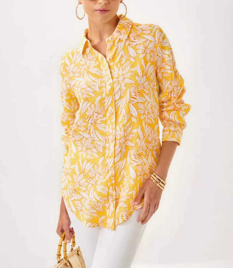 yellow tunic, white jeans