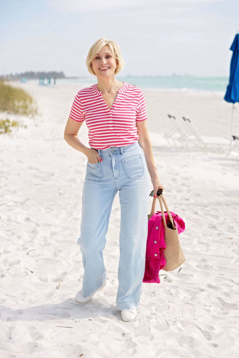 light wash jeans with pink top outfit