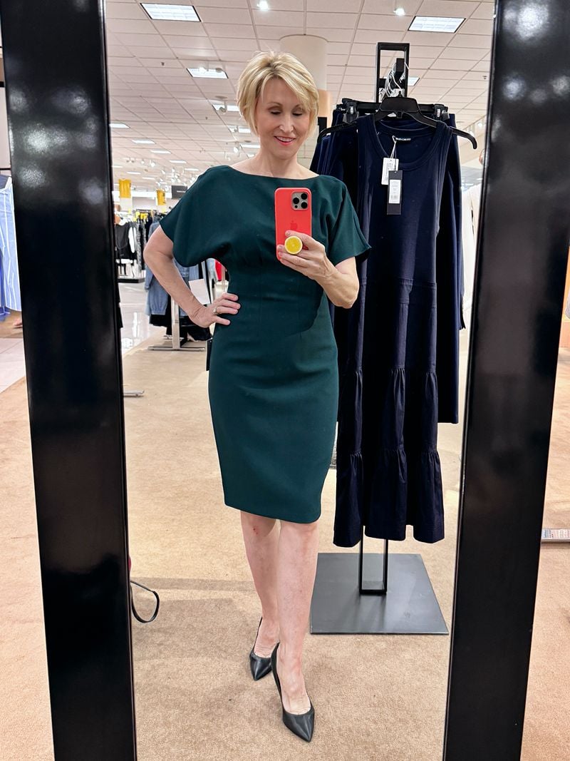 chic dress