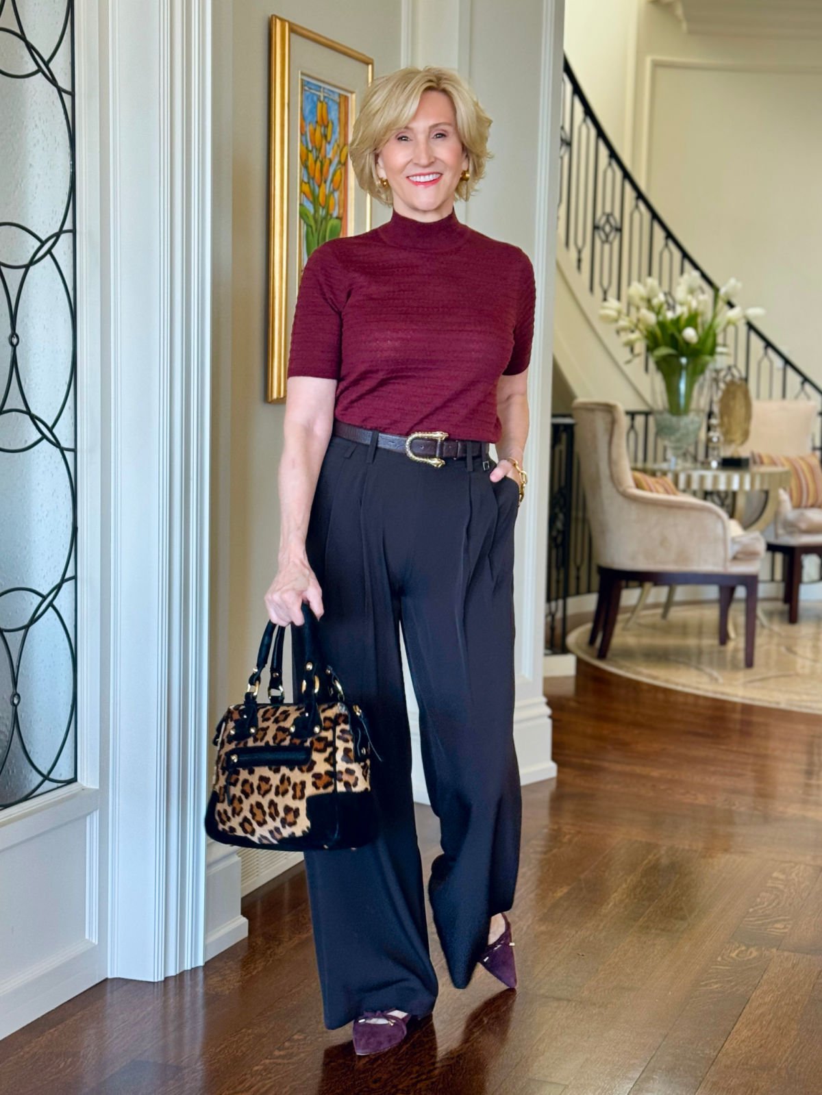comfortable city-chic outfit for women over 50 wearing Lyssé Darcy pants