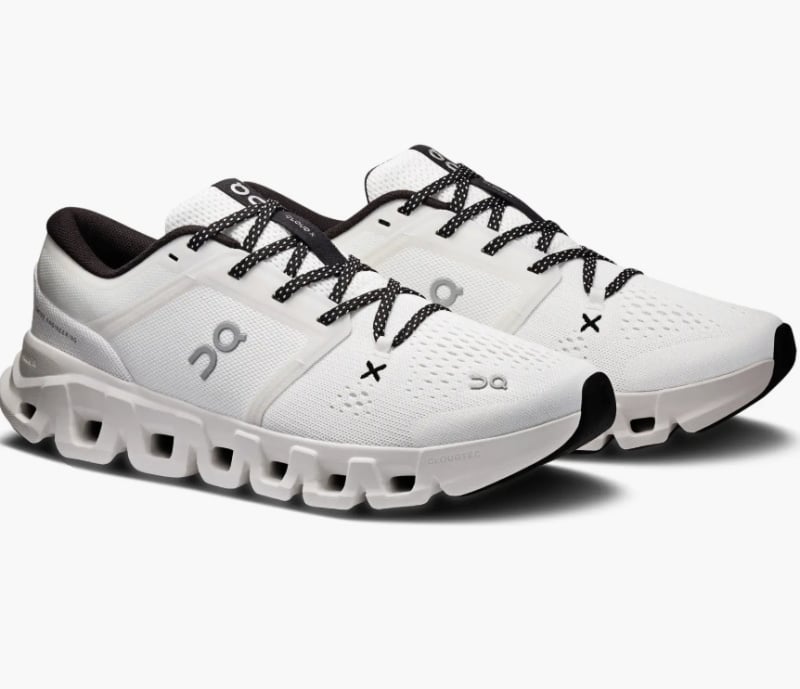 on cloud x 5 workout sneaker