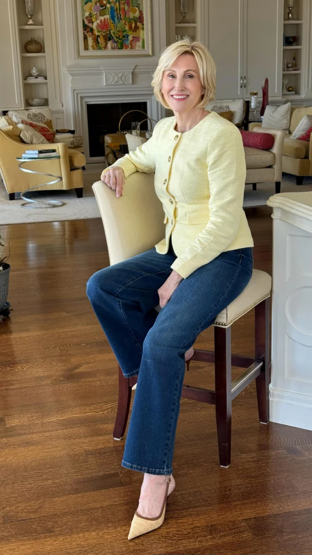 There’s something about a yellow tweed moment that just lifts your mood ☀️

I paired this chic collarless jacket from @macys with wide leg jeans (because comfort is non-negotiable these days) and finished it off with pointed slingback heels for that polished touch.

It’s giving effortless, a little elevated, but still very wearable for real life 💛

Would you dress this up or keep it casual?
🤗

🩷Like this post and comment SHOP below to receive a DM with the link to shop this post on my LTK ⬇
https://liketk.it/670l5

#macys #over50style #over50andfabulous #over50women #over50fashion