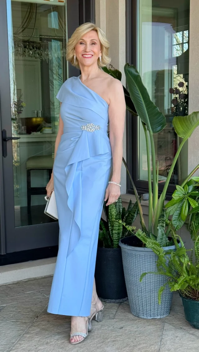 There’s something about a soft baby blue gown that feels instantly elegant… and this ruffle detail from @alexevenings adds just the right amount of drama without trying too hard.

I know so many women over 50 worry that formal dresses can either feel too matronly or too over-the-top, but this is proof you really can find that sweet spot in between.

My favorite style trick? Let the dress do the talking. When a gown has beautiful movement and feminine details like this, you don’t need heavy accessories or complicated styling. Simple, polished, and confident always wins. 💙
Use my code FABAFTER40 for 15% OFF sitewide.

🛍️Comment SHOP below to receive a DM with the link to this post on my LTK ⬇ https://liketk.it/6eeN4

#alexevenings #weddingguestdress #over50andfabulous #over50style #over50women